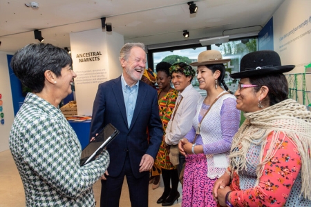 Cholitas Escaladoras chat with WFP Executive director David Beasley